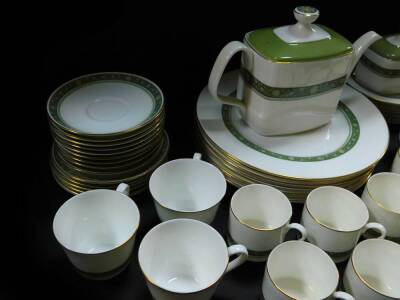 A Royal Doulton porcelain part tea and coffee service, decorated in the Rondelay pattern, H5004, comprising eight dinner plates, teapot, six tea cups and saucers, nine coffee cups and saucers and eight tea plates. - 3