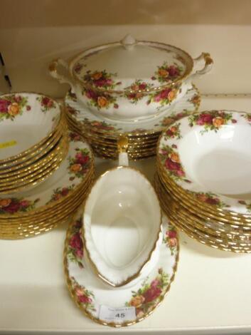 A Royal Albert "Old Country Rose" pattern part dinner service including dinner plates