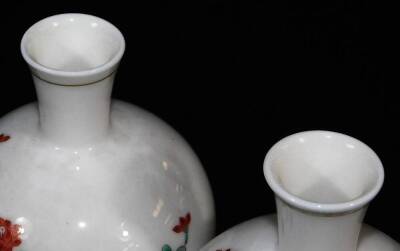 A pair of Japanese porcelain vases, each decorated with flowering shrubs on a white ground, marked JGC, similar cups, similar bowls, and a collection of other Oriental ceramics, blue and white tea bowls, etc. (a quantity) - 17