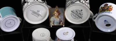 Various Royal Commemorative mugs, to include Wedgwood Richard Guyatt Prince Charles Prince of Wales Investiture, 10cm high, Wedgwood Queen Elizabeth Silver Jubilee, The Observer Midland Bank Guyatt Wedgwood mug, Spode limited edition Queen Elizabeth The Q - 3