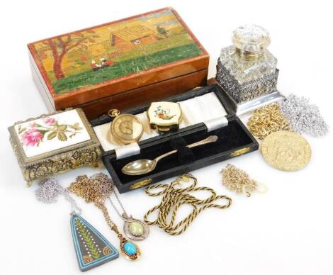 A decorative box set with figures before cottage, costume jewellery, miniature jewellery box, cased silver spoon, 8cm wide, ink bottle with filigree style stand, etc. (a quantity)