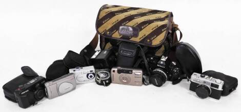 Various cameras, etc., Nikon, with 1967810 1:1.8 lens in fitted case, 9cm high, camera case, others, Jenoptik, Pentax Espio 738G, various other, etc. (a quantity)