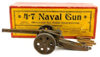 A Britains naval gun, set 1264, 1902-1916, boxed.