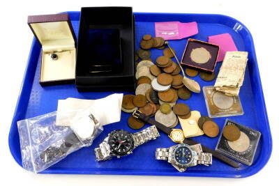 A quantity of jewellery, watches and coinage, comprising an O.T.S wristwatch, Casio gents wristwatch, various loose coinage comprising commemorative Churchill crowns, one penny pieces, etc., a silver plated necklace, etc. (1 tray)