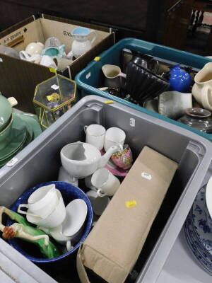 A quantity of ceramics, to include some studio pottery, Art Deco figurine, etc.