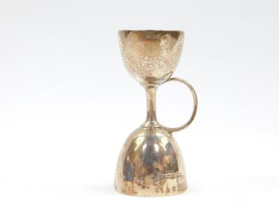 An Edward VII silver double egg cup, of single handled double sized form, presentation engraved, Sheffield 1905, 2.78oz. - 5