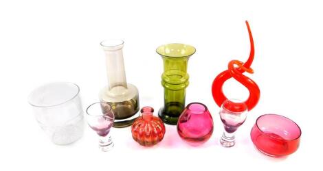 A Victorian cut glass tea mixing bowl, cranberry glass bowl, and assorted 20thC glassware including a glass sculpture, carafe and a double banded green glass vase. (a quantity)