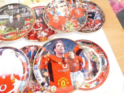 Manchester United. Danbury Mint Champions collectors plates, with certificates. (24) - 4