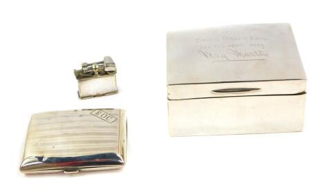 A George V silver cigarette box, of theatrical interest, presentation engraved 'Edwin Oxlee Esq., All The Best 1914, May Marton'. London 1912, 11cm wide, 9cm deep., 8.99oz., a George V silver cigarette case, with engine turned decoration, rectangular rese