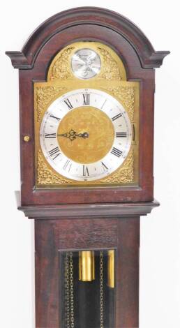 A 20thC mahogany finish Tempus Fugit grandmother clock, with arched dial and glazed trunk door, on a panel base terminating in a panel on block base, with 21cm diameter dial, raised with brass spandrels, with a silvered Roman numeric and Arabic chaptering