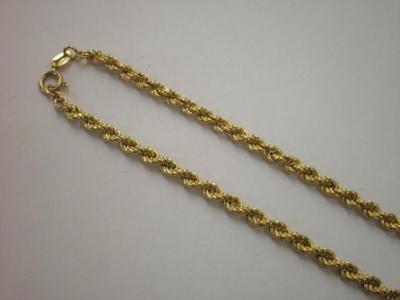 A 9ct gold lightweight twist link chain