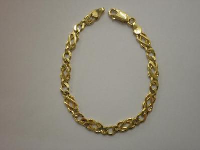 A 9ct gold fancy link bracelet