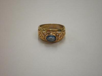 A 9ct Welsh gold stone set dress ring