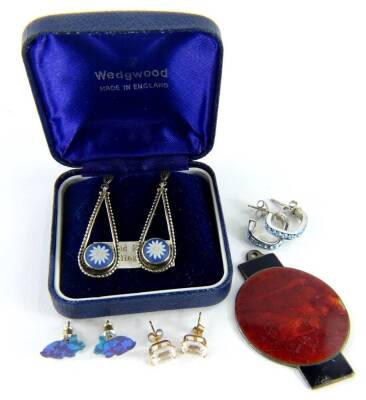 Various earrings and jewellery, comprising a silver and enamel religious St Christopher pendant, a pair of silver plated Wedgwood floral drop earrings, boxed, a pair of modern silver hoops, and two further pairs of costume earrings. (5)