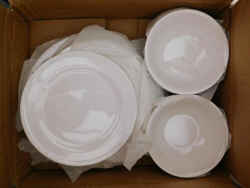 A Zipcode Design Duane eighteen piece melamine dinnerware set, service for six, RRP £25.99.