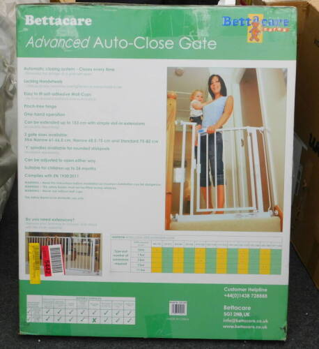 A Bettacare advanced auto close gate, RRP £60.18.