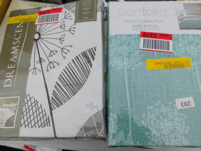 A Dreamscene double duvet cover set, RRP £20.00, and a Portfolio double duvet set in grey/ green, RRP £18.99, (2).