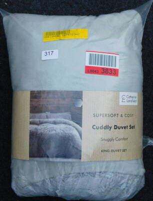 A Catherine Lansfield Cuddly kingsize duvet cover set, RRP £47.99.