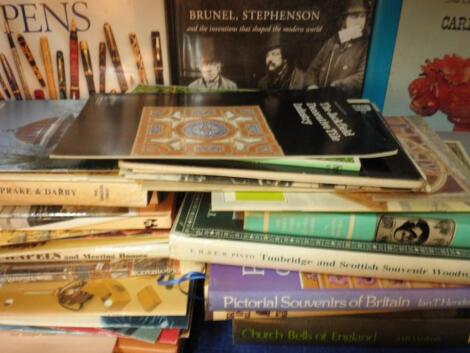 A quantity of books on antiques and collectables to include books on carnival glass