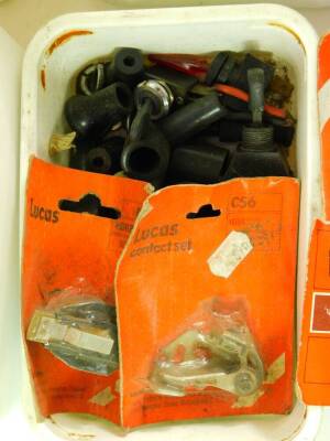 Vehicle electric items, including contact sets, window screen wiper timers and rotar arms. (a quantity) - 4