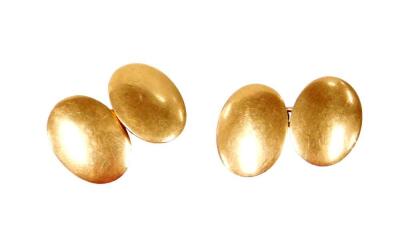 A pair of 9ct gold oval cufflinks, of plain design, 8g.