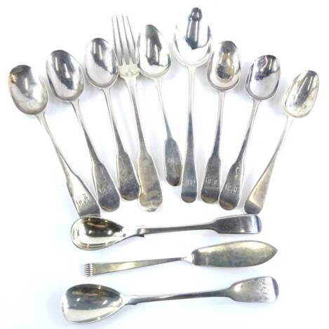 A collection of silver cutlery, to include various fiddle pattern teaspoons, some engraved etc., 7½oz overall.