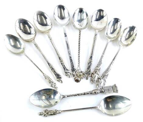 A collection of various silver teaspoons, to include apostle spoons, 3oz.