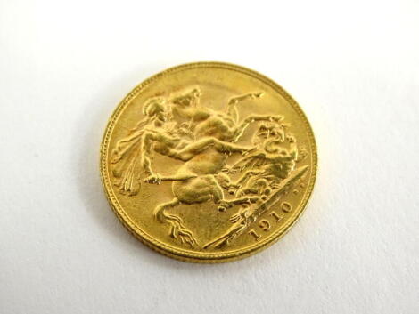 An Edward VII full gold sovereign 1910, 8.0g.