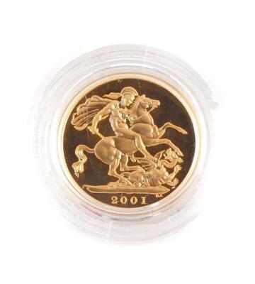 A Queen Elizabeth II gold full sovereign 2001, cased and boxed, 8.0g.