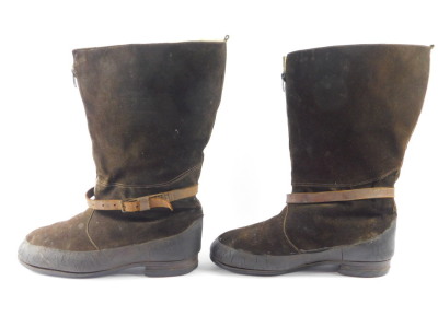 A pair of RAF suede flying boots, with sheepskin interior, size 9, 10148, Itshide soles and Goodyear heels. - 4