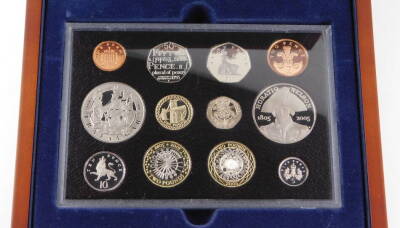 A Royal Mint United Kingdom Executive Proof Coin Set 2005, with certificate No 4208, cased. - 2