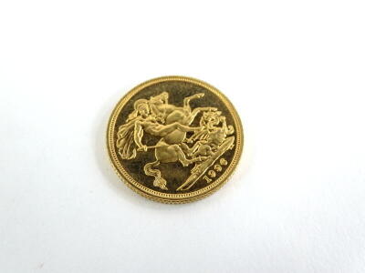 An Elizabeth II full gold sovereign 1996, 8.0g.