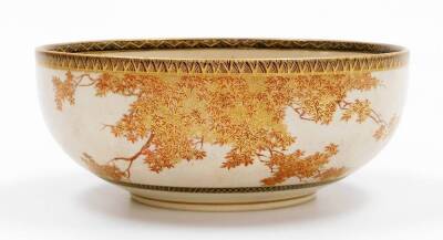 A Japanese Satsuma bowl, decorated with women walking in front of The Golden Pavilion in Kyoto, the exterior with irises, chrysanthemums and maple foot, the base signed Hakuzan, Meiji period, 18cm diameter. - 4