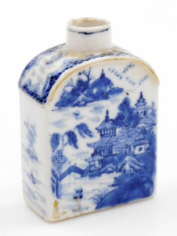 A Chinese export porcelain tea caddy, with domed top, profusely decorated in underglaze blue with buildings, bridge, trees and birds, unglazed base, 18th/19thC, 13cm high.