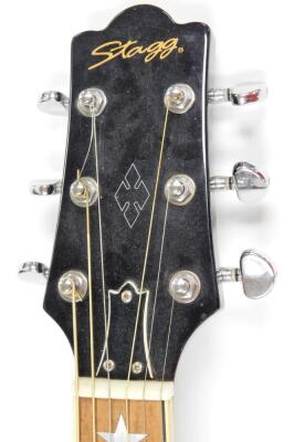 A 20thC Remo Stagg banjo, six strings and chrome plated tuning pegs, 84cm wide, in fitted case. - 3