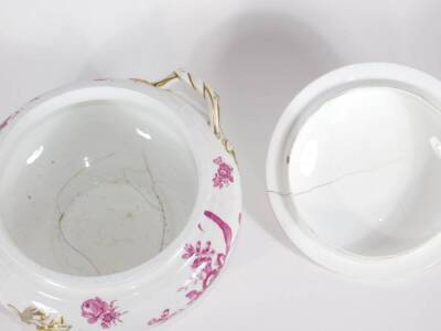 A Victorian porcelain tureen and cover, 32cm diameter. (AF) - 4