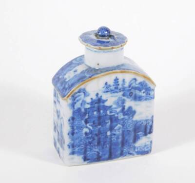 A 18thC blue and white porcelain tea canister and cover, handpainted with buildings and landscape, 13cm high. - 2