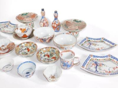 A group of Japanese Imari and other wares, including vases, serving dishes, etc. - 3