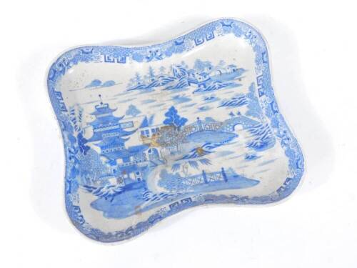 A blue and white printed Miles Mason impressed mark square dish, 23cm.