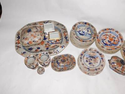 An extensive Mason's Ironstone dinner service, including plates, tureens, covers and stand, platters, vases, dinner and soup plates, c1815, impressed marks. (26) - 2