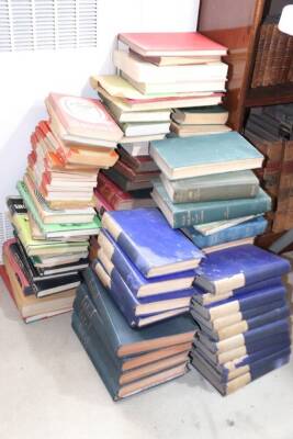 A quantity of mixed general literature, mostly modern.