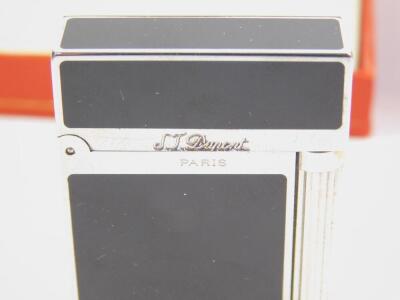 An S T Dupont laque de chine pocket lighter, serial no 4FK12J8, cased and boxed. - 2