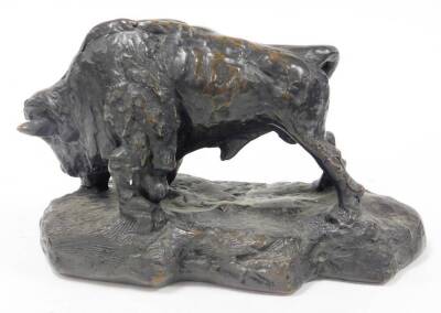 A modern bronzed resin sculpture of a bison with head down, on rustic base, 22cm high. - 3