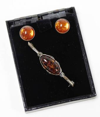 A group of silver and other jewellery, to include a pair of silver Blue John studs, an imitation amber broach earring and necklace set, a stick pin and a Klimek bar broach. (6) - 5