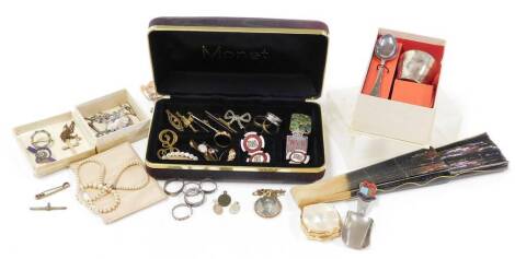 Various costume jewellery and effects, to include silver dress rings, rolled gold bar brooches, faux pearl necklace, marcasite brooch, rolled gold dress rings, Scarborough crested spoon, fan and EPNS silver plated egg and spoon set. (a quantity)