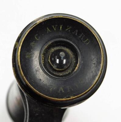 A pair of R&C Avizard of Paris binoculars, and a 1914-1918 commemorative medallion. (2) - 3