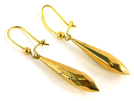 A pair of 9ct drop earrings, each with pendant drop, on wire work frames, approx 2cm high, 1.3g all in.