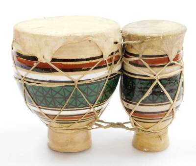 A twin bongo, with two ceramic bottom, on calf skin top, 18cm high, 22cm wide. - 3