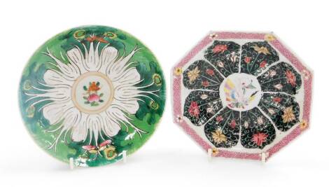 A group of Chinese ceramics, comprising an octagonal dish in famille rose palette; and a further porcelain saucer in green enamels with Chenghua nian zhi mark beneath. (2)