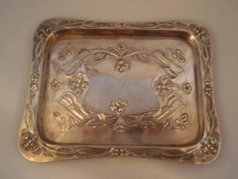 An Edwardian silver rectangular tray